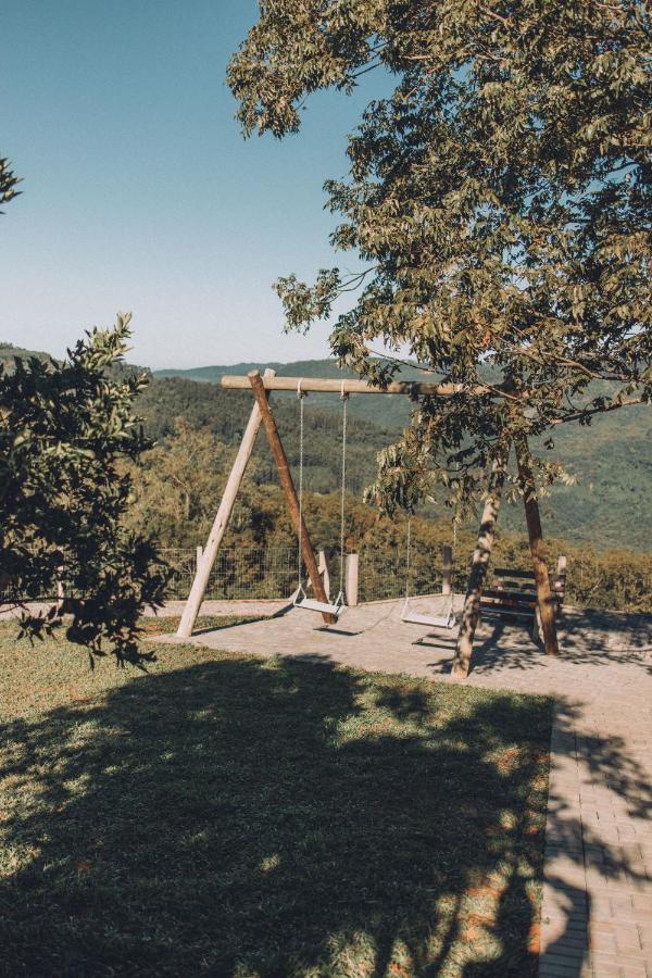 Vovo Emilio 山林小屋