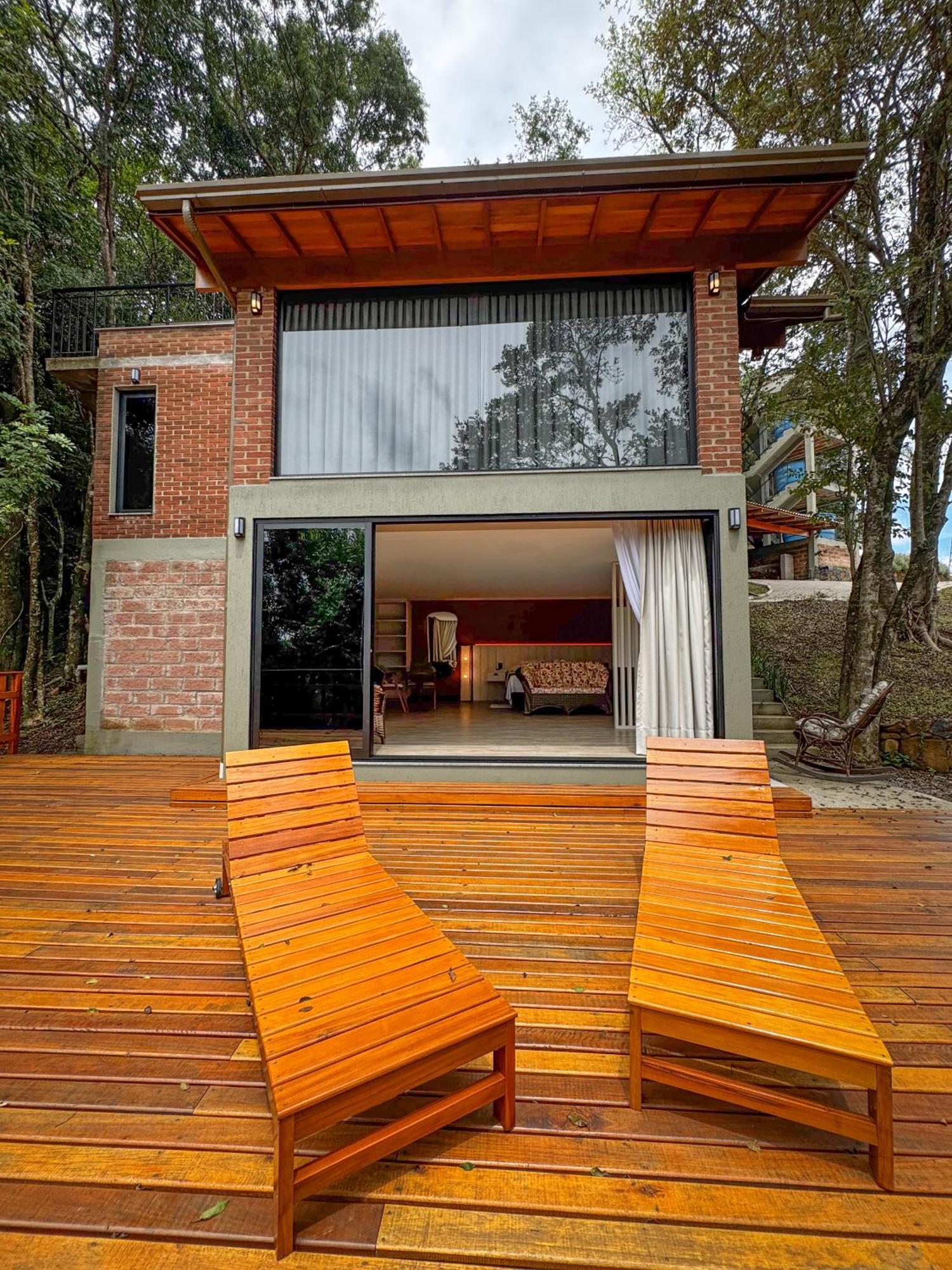 Vovo Emilio 山林小屋